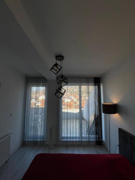 프리즈렌 Penthouse With Castle View 아파트 외부 사진