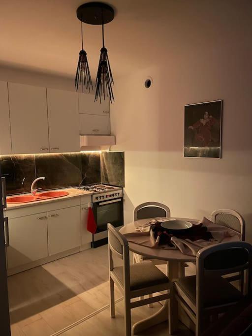프리즈렌 Penthouse With Castle View 아파트 외부 사진