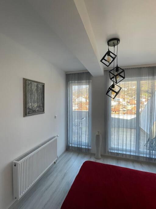 프리즈렌 Penthouse With Castle View 아파트 외부 사진
